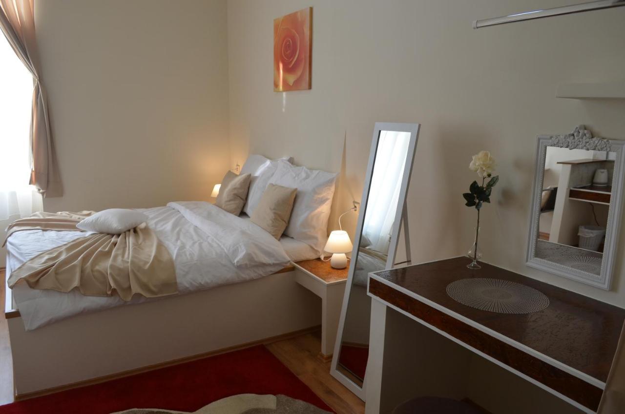 Rooms & Apartments Infinity 里耶卡 外观 照片