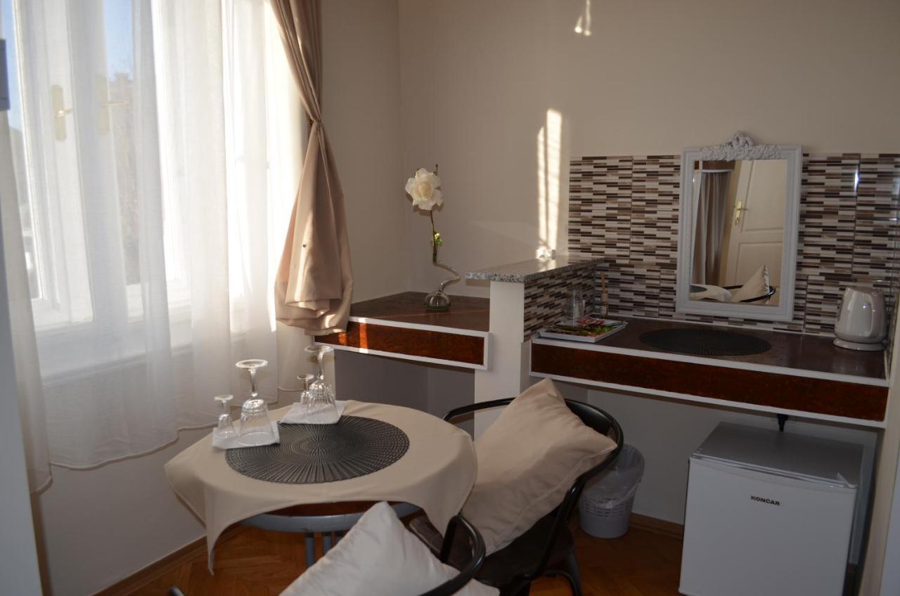Rooms & Apartments Infinity 里耶卡 外观 照片