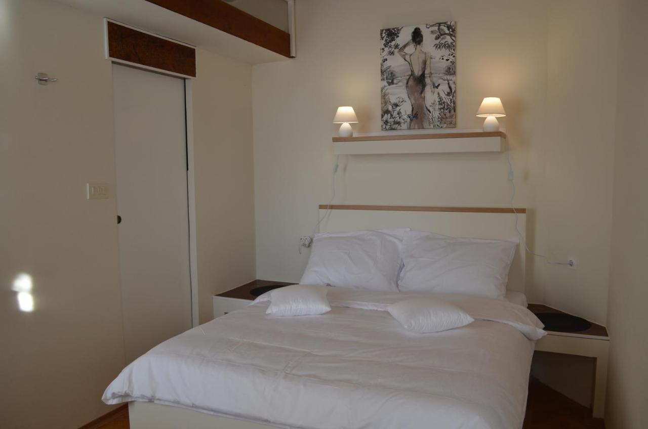 Rooms & Apartments Infinity 里耶卡 外观 照片