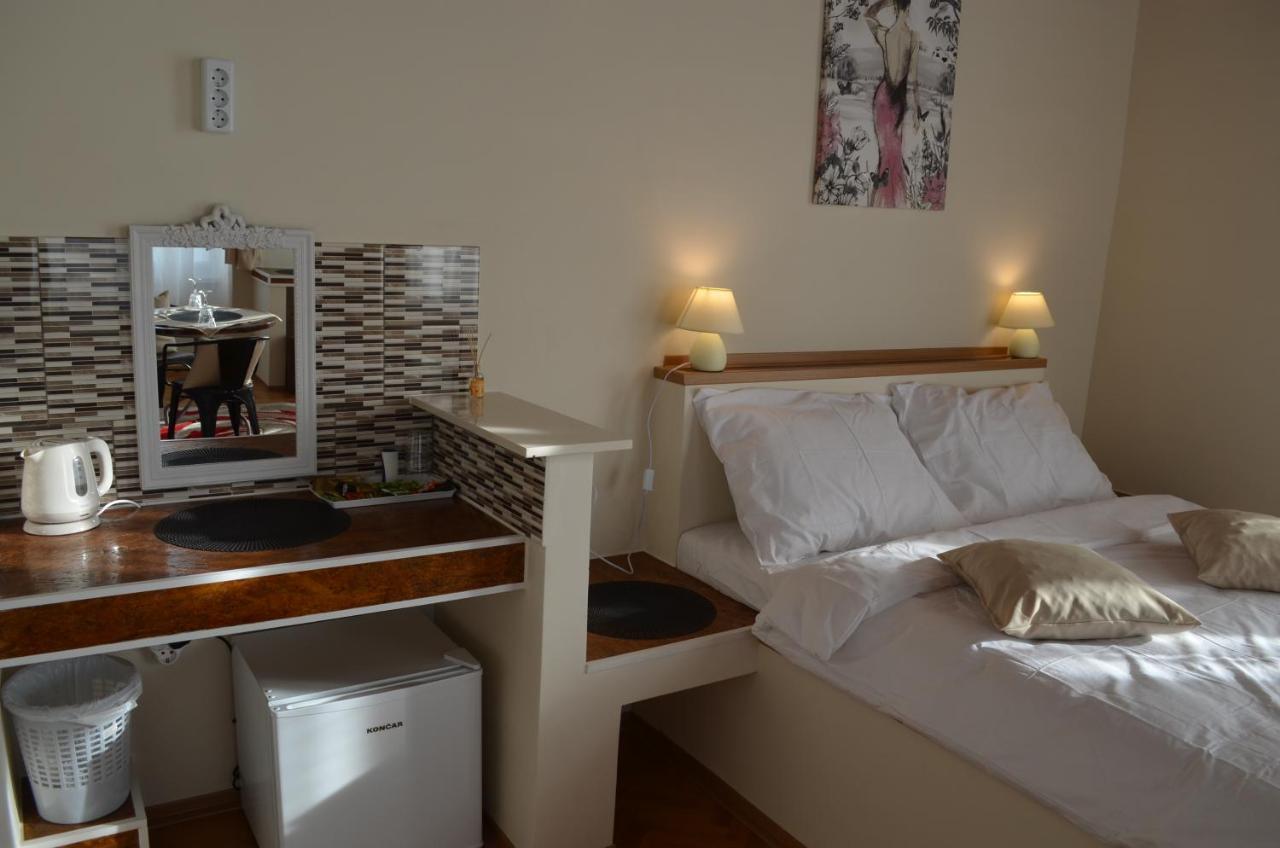Rooms & Apartments Infinity 里耶卡 外观 照片